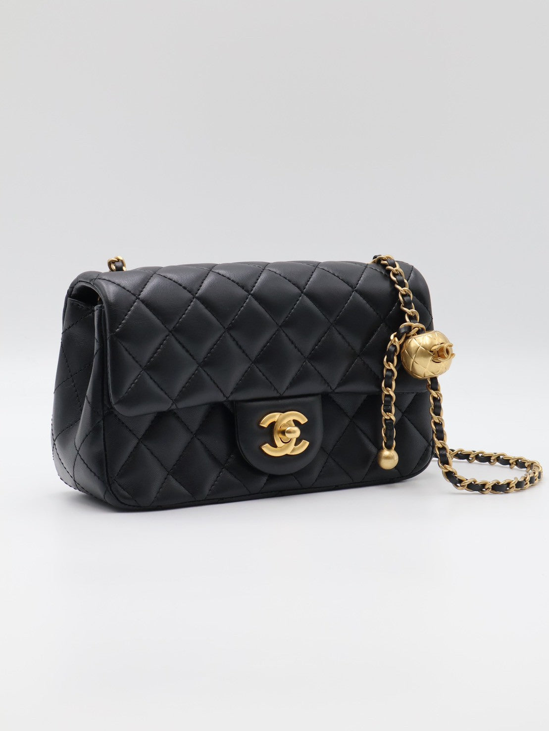 CHANEL 經典口蓋包Mini CF20 - 金球黑金