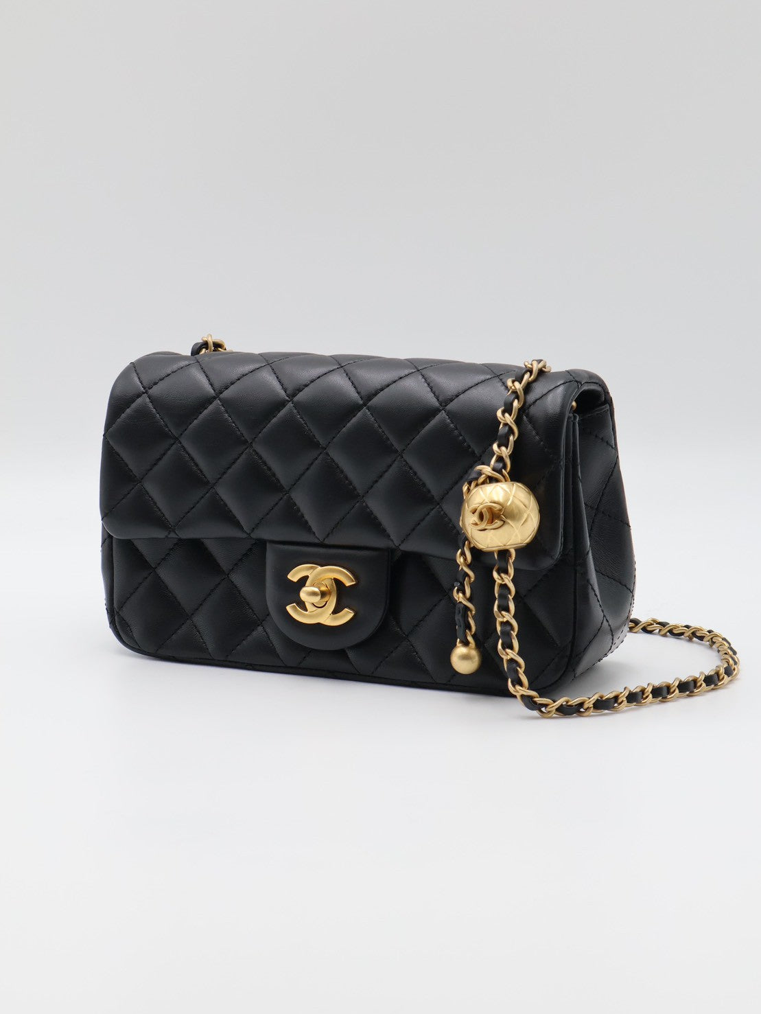 CHANEL 經典口蓋包Mini CF20 - 金球黑金