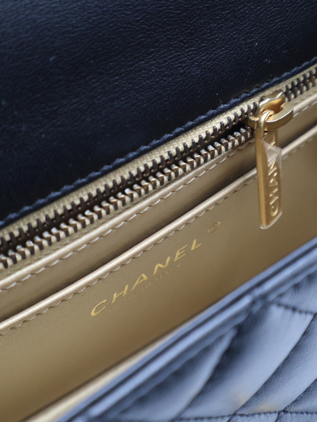 CHANEL 經典口蓋包Mini CF20 - 金球黑金