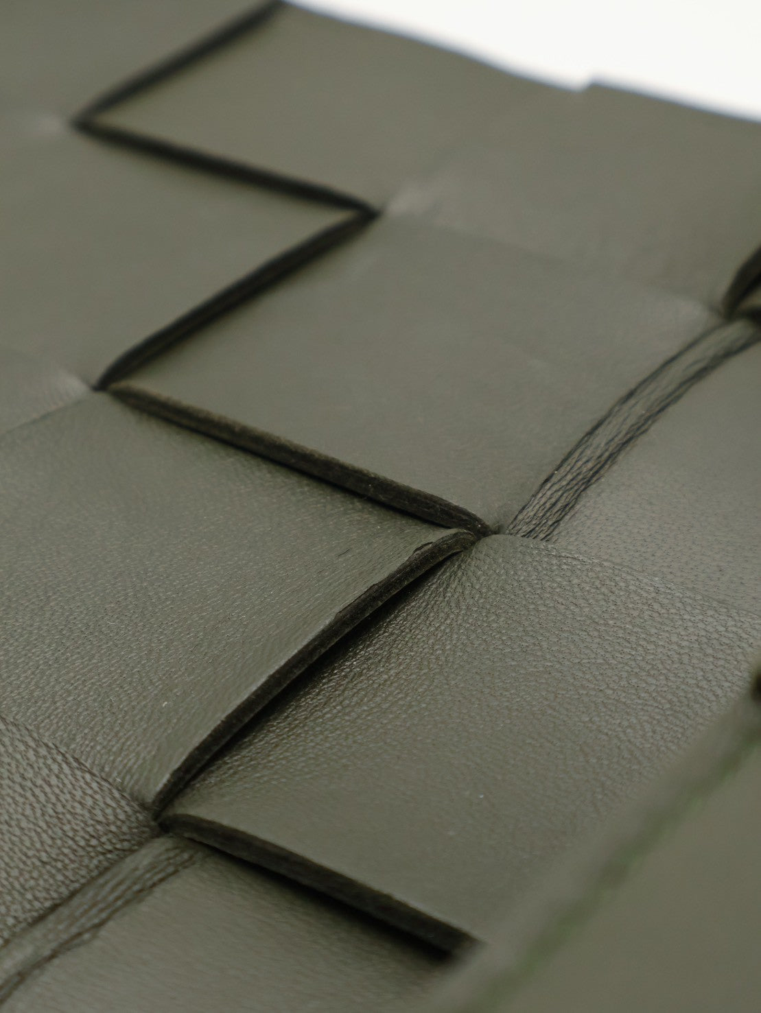 BOTTEGA VENETA Cassette經典編織包 - 15格灰綠
