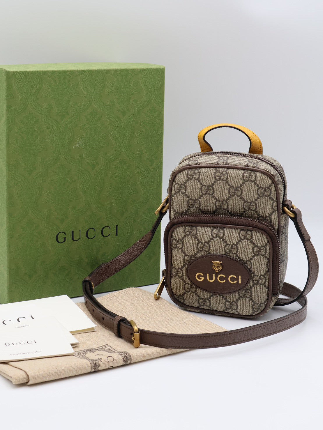 GUCCI Neo Vintage Supreme老花斜背包