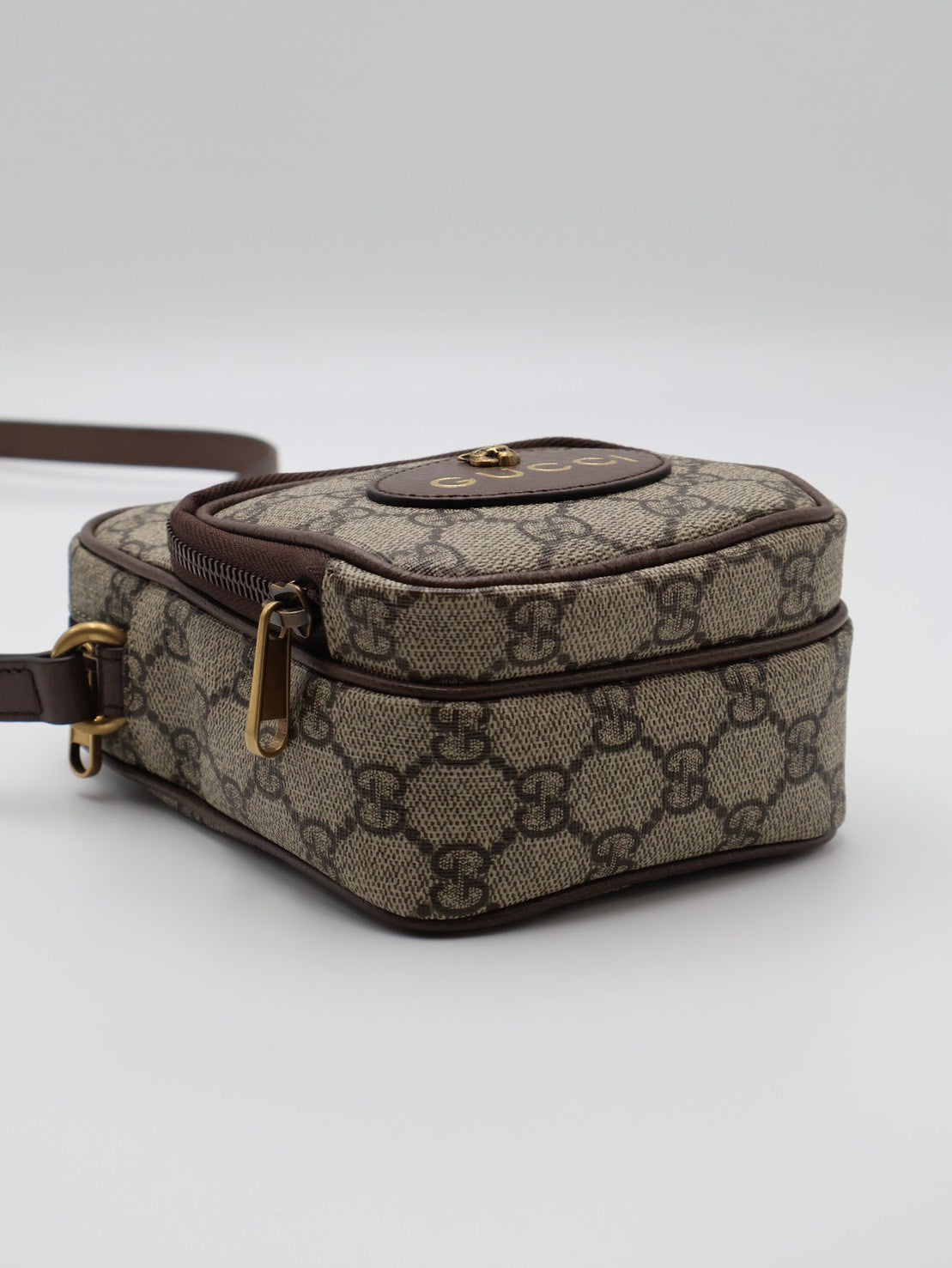 GUCCI Neo Vintage Supreme老花斜背包