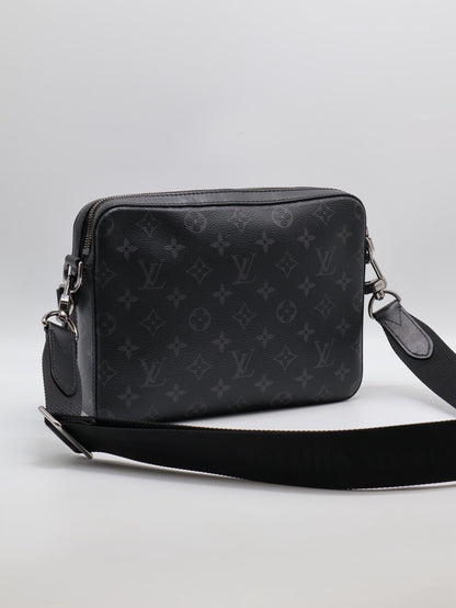 LOUIS VUITTON Trio三合一黑武士郵差包