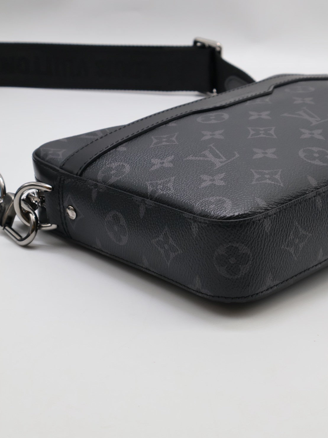 LOUIS VUITTON Trio三合一黑武士郵差包