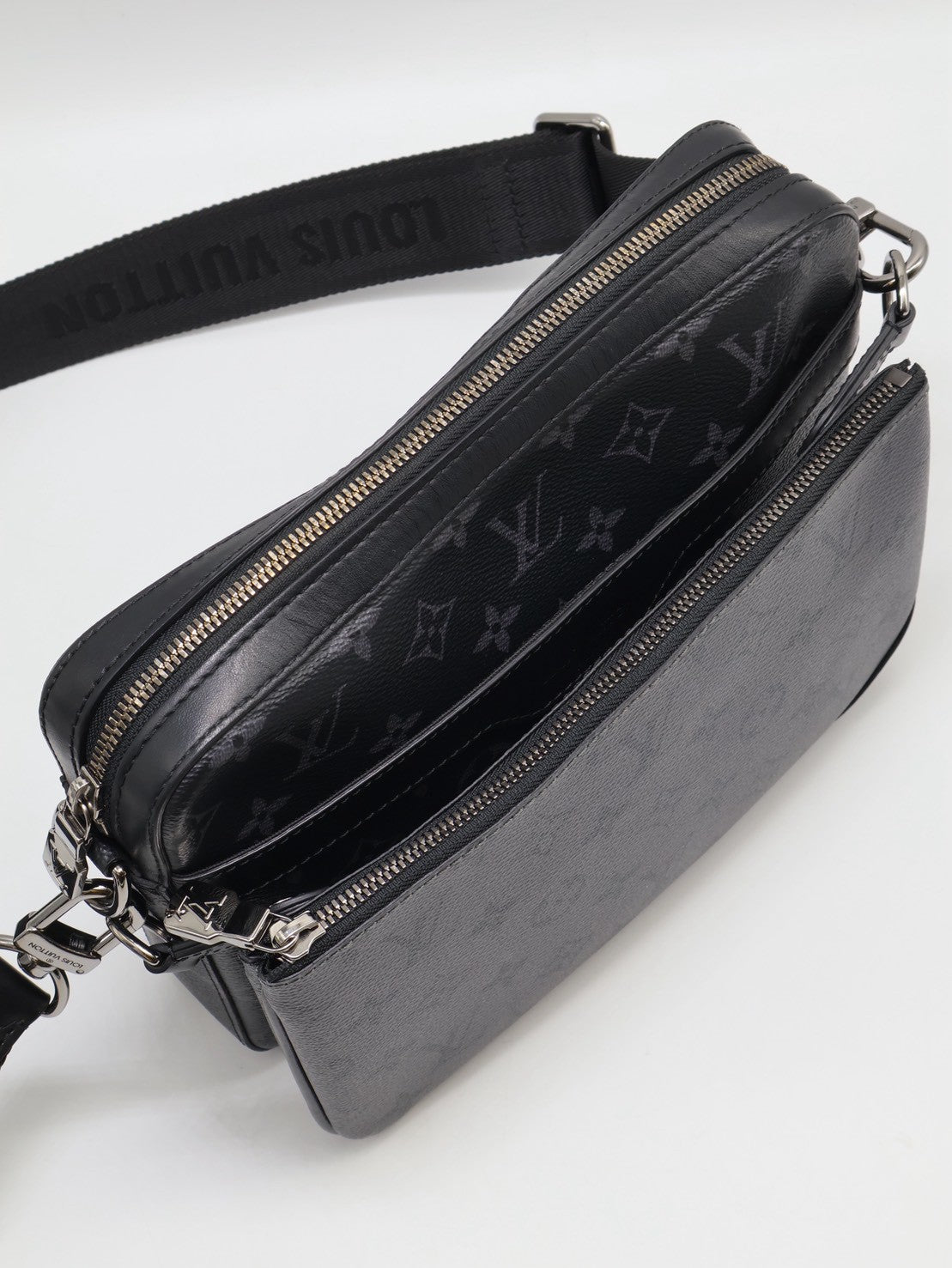 LOUIS VUITTON Trio三合一黑武士郵差包