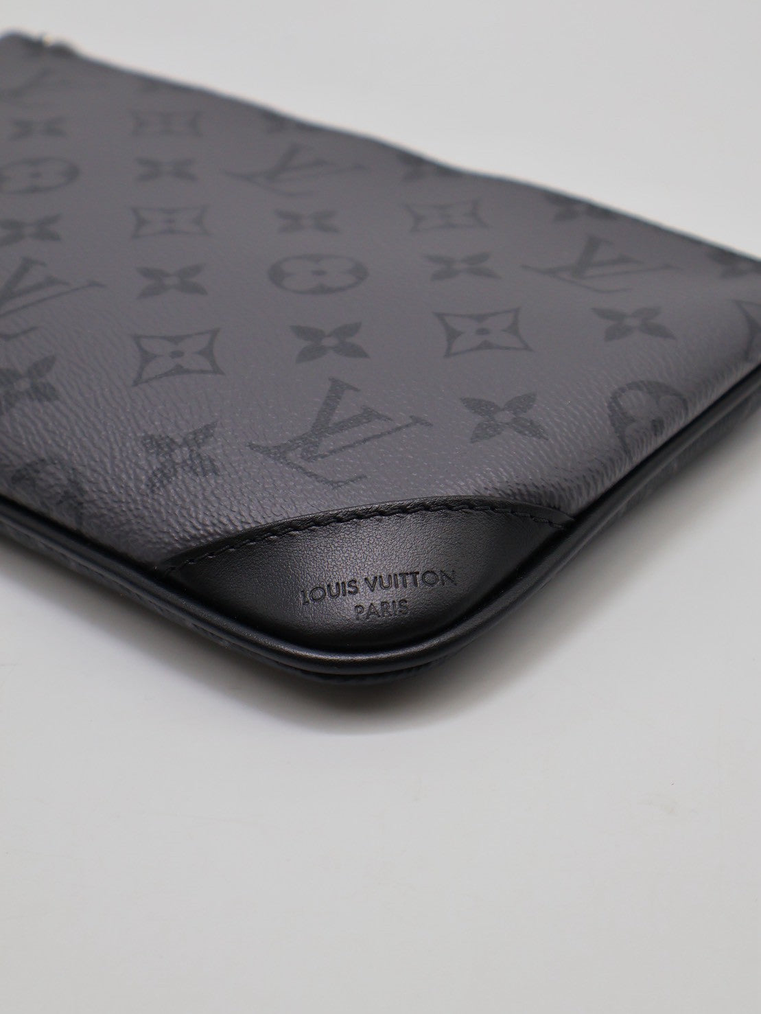 LOUIS VUITTON Trio三合一黑武士郵差包