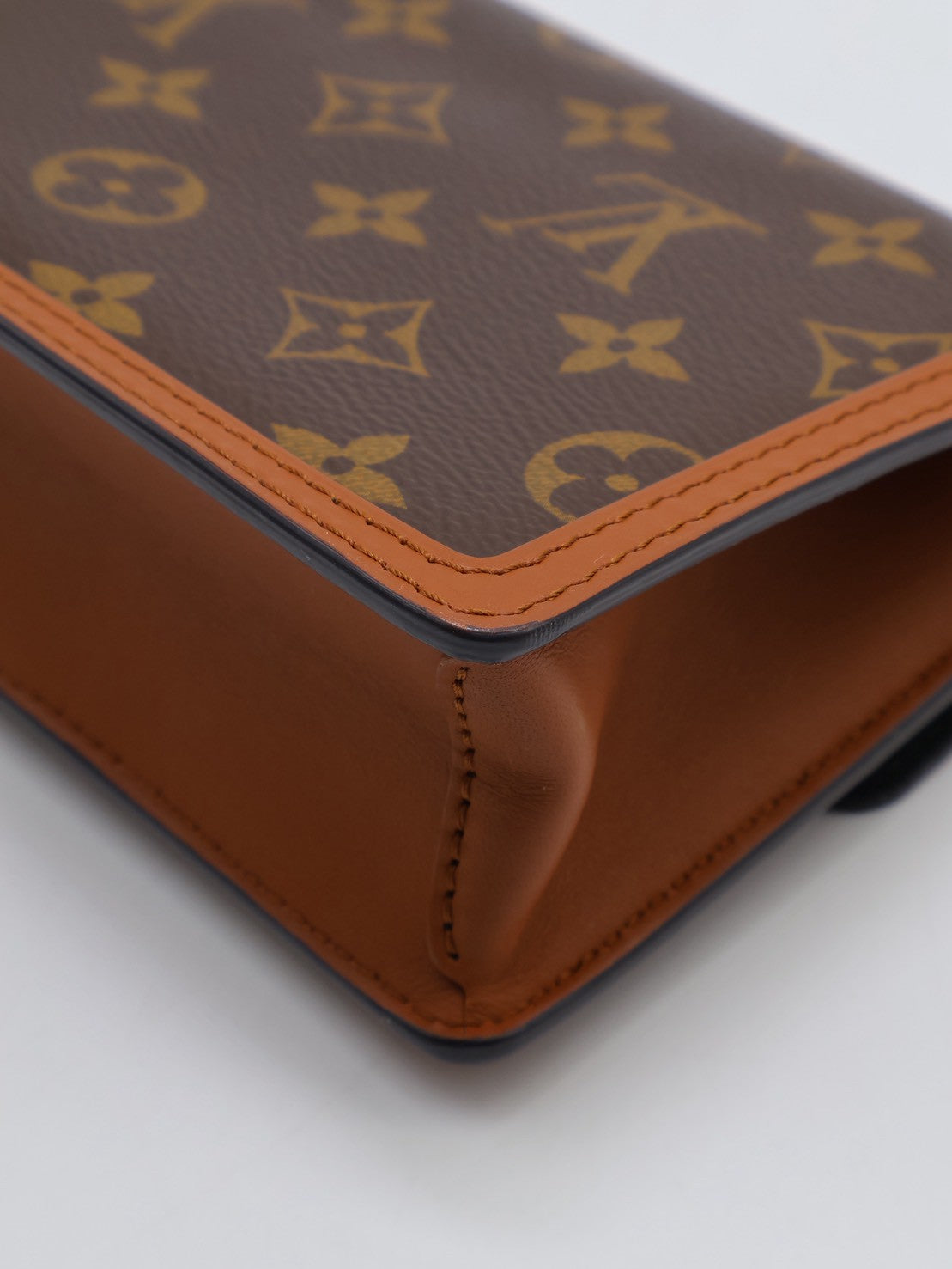 LOUIS VUITTON Dauphine達芙妮鍊帶小包