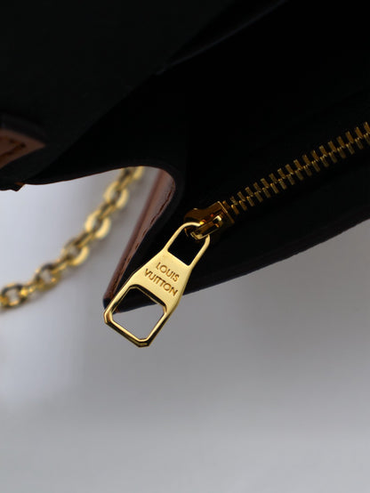 LOUIS VUITTON Dauphine達芙妮鍊帶小包