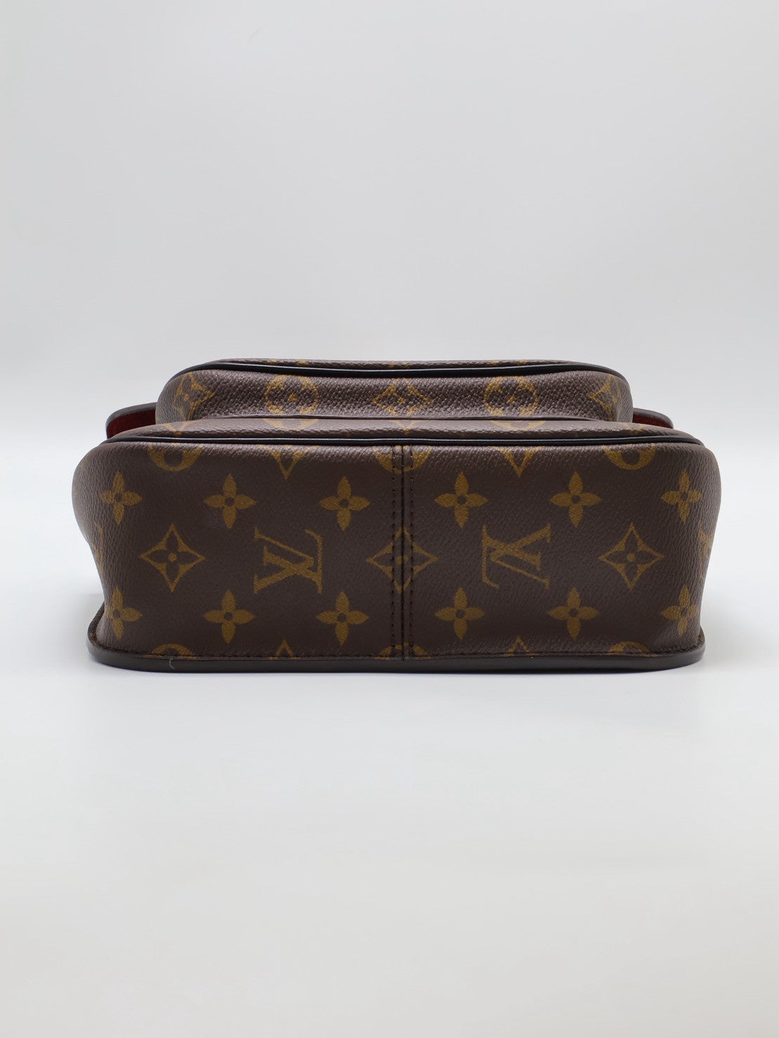 LOUIS VUITTON Passy郵差包