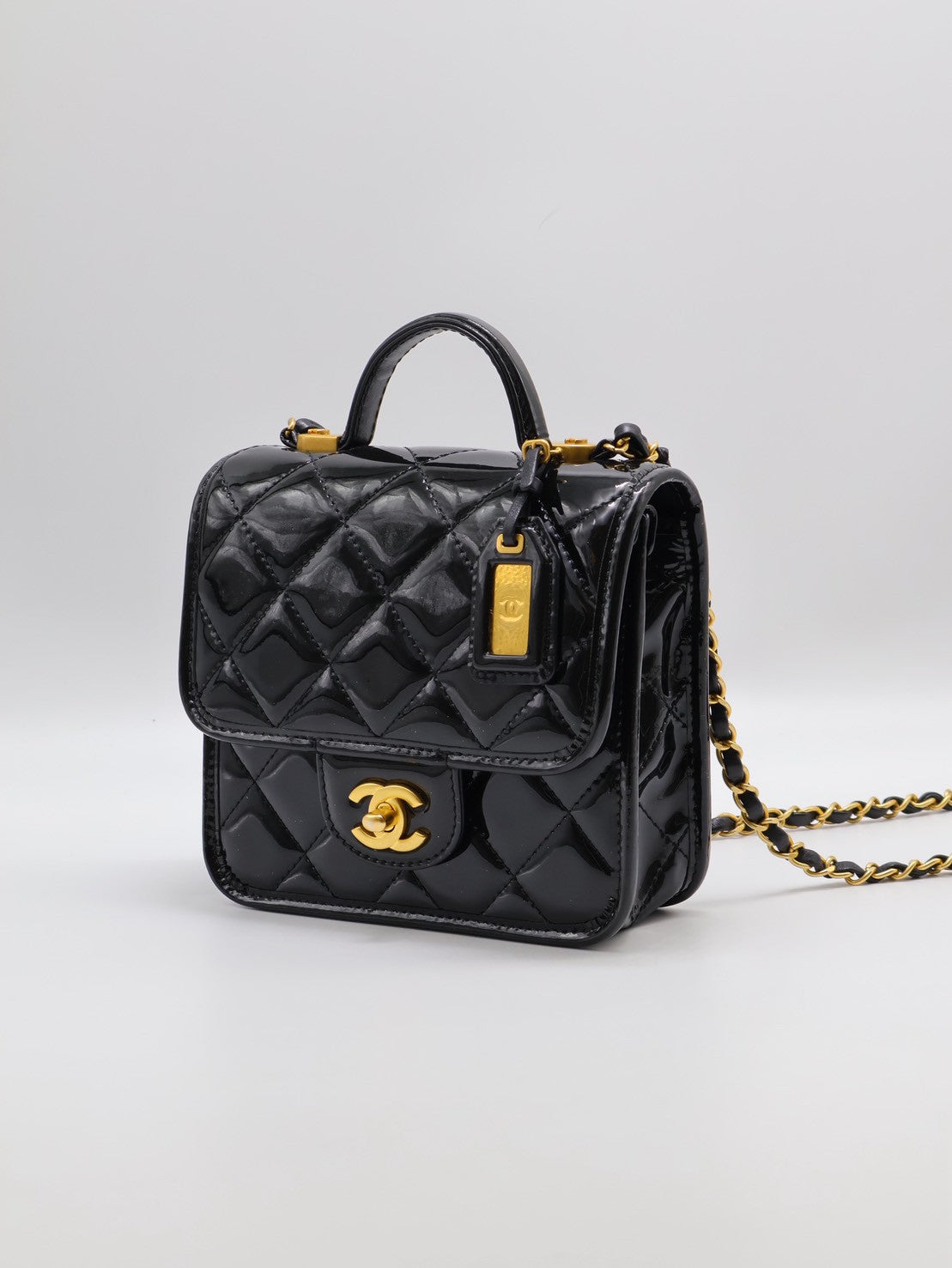 CHANEL 22K漆皮豆腐包 - 黑金