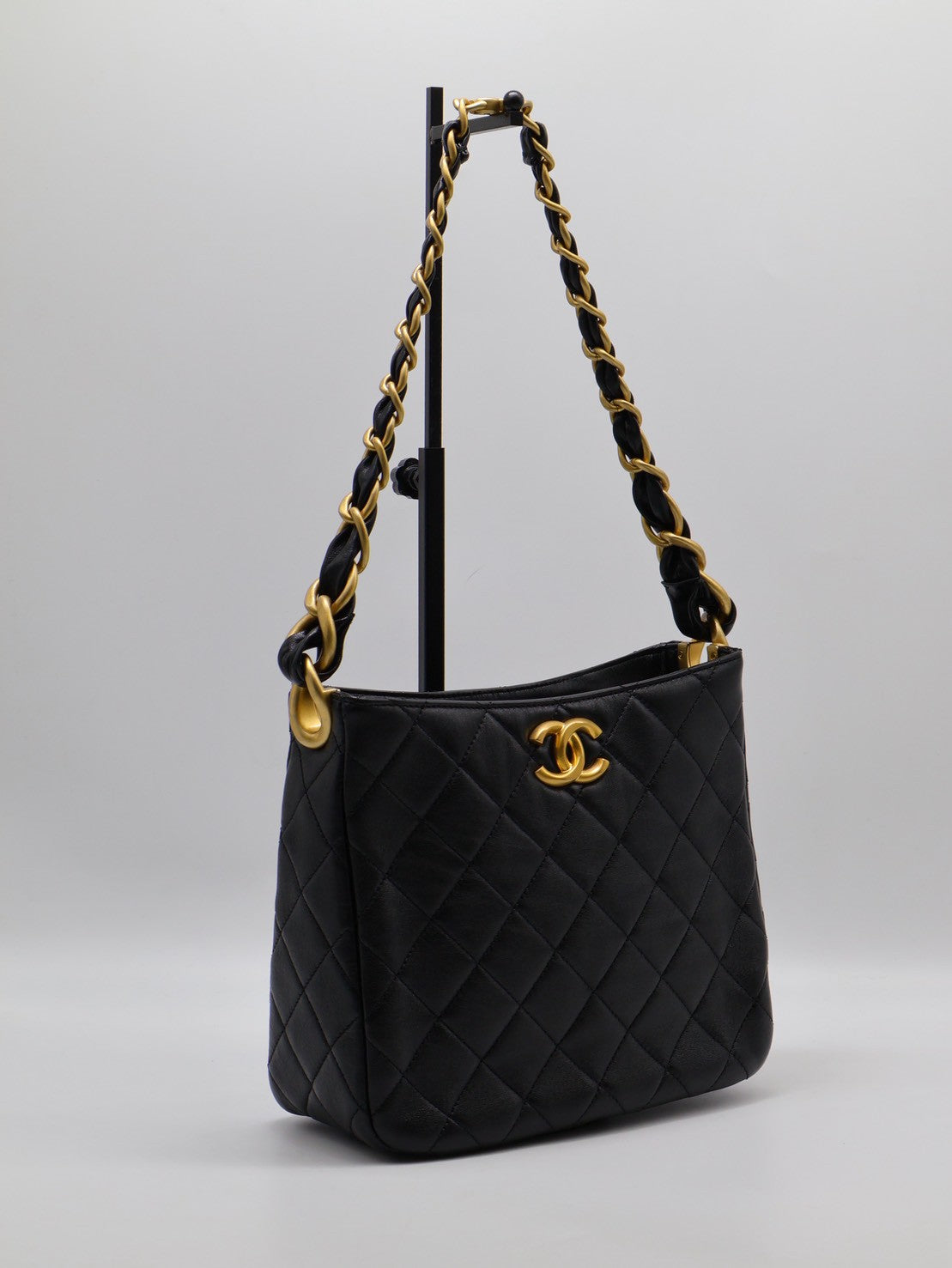 CHANEL 24S嬉皮單肩Hobo - 黑金