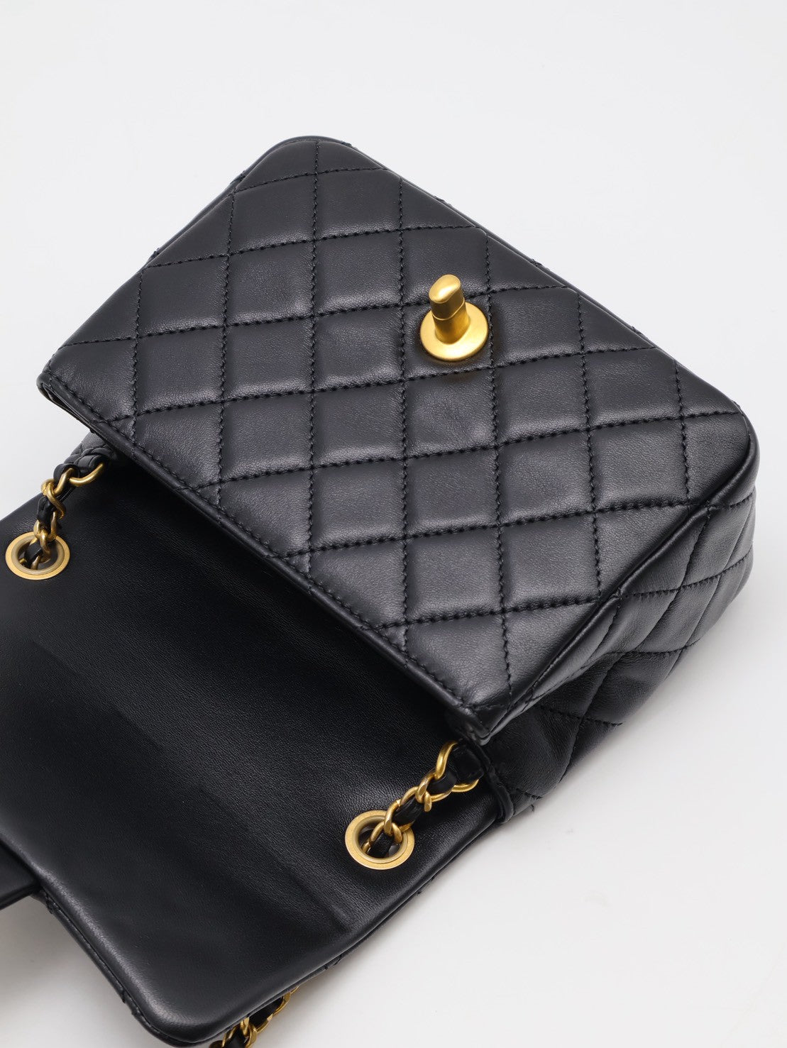 CHANEL 經典口蓋包方胖子 17 - 金球黑金