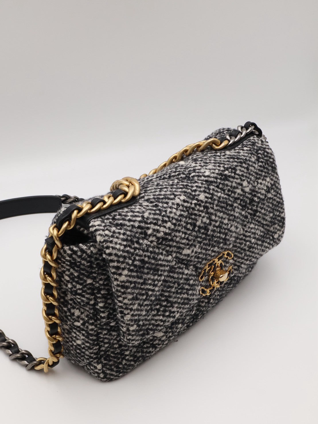 CHANEL 19 Bag 菱格紋手提肩背包 26 - 毛呢金