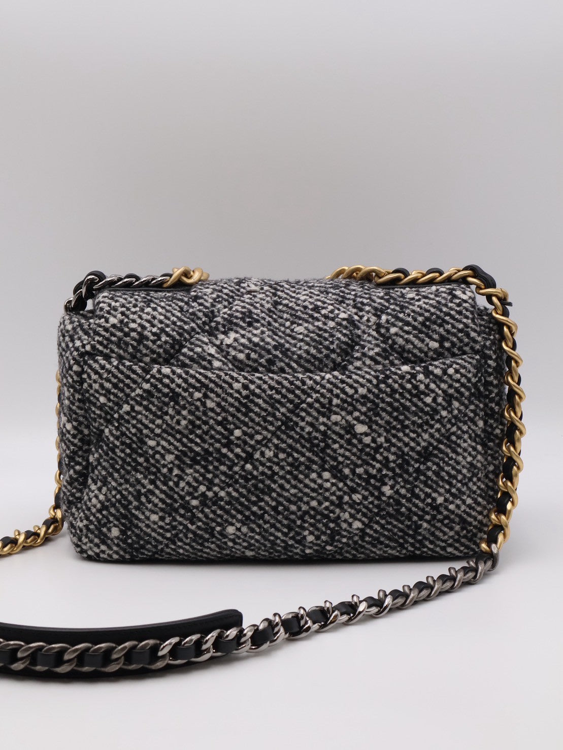 CHANEL 19 Bag 菱格紋手提肩背包 26 - 毛呢金