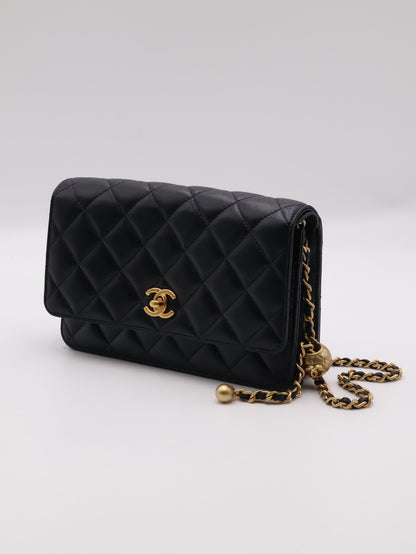 CHANEL 經典羊皮WOC - 金球黑金