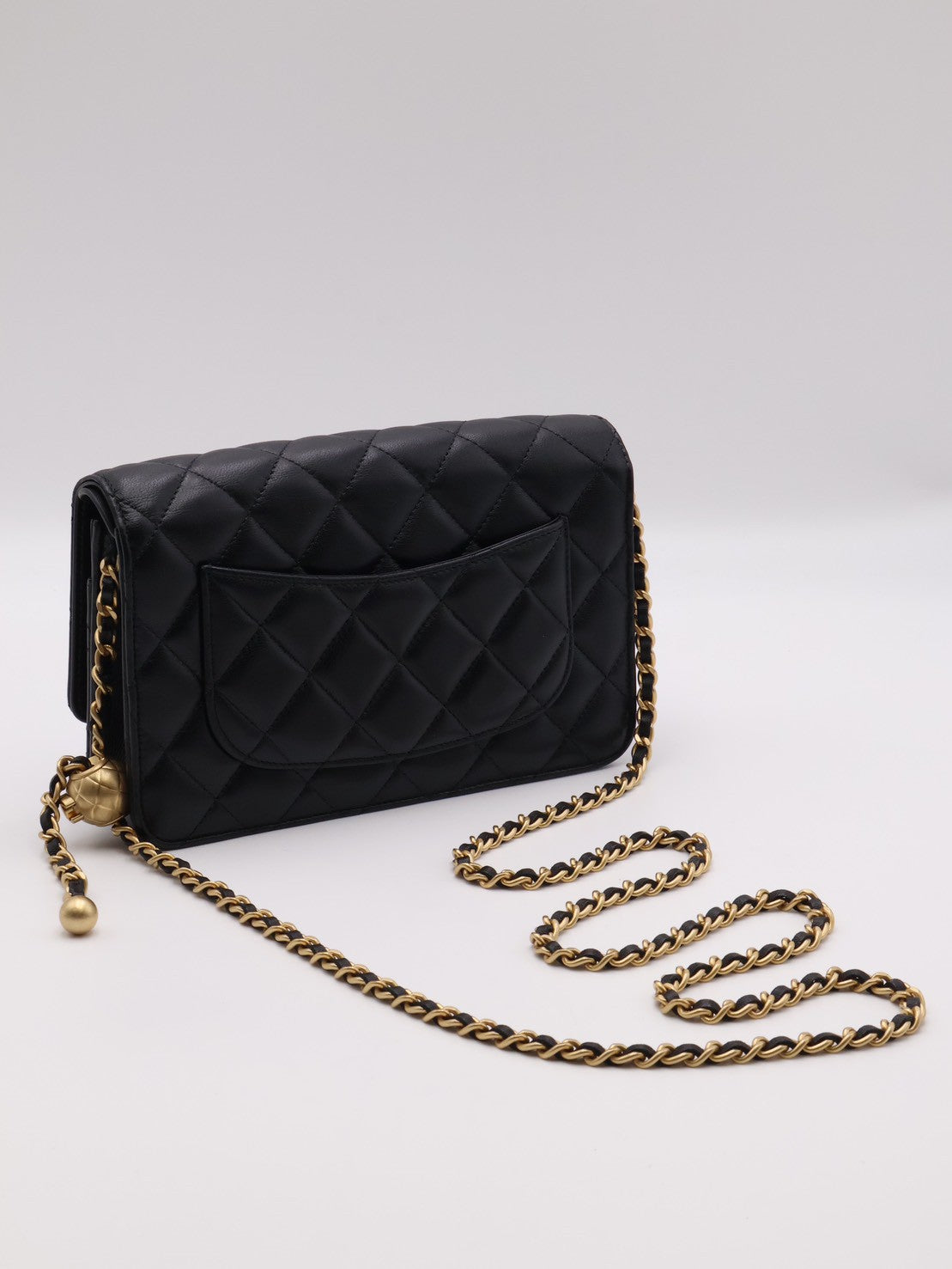 CHANEL 經典羊皮WOC - 金球黑金