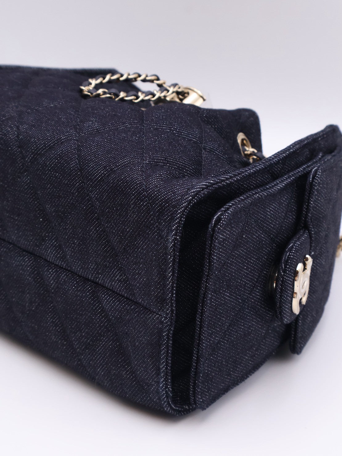 CHANEL 25 Mini Hobo Bag - 單寧深藍