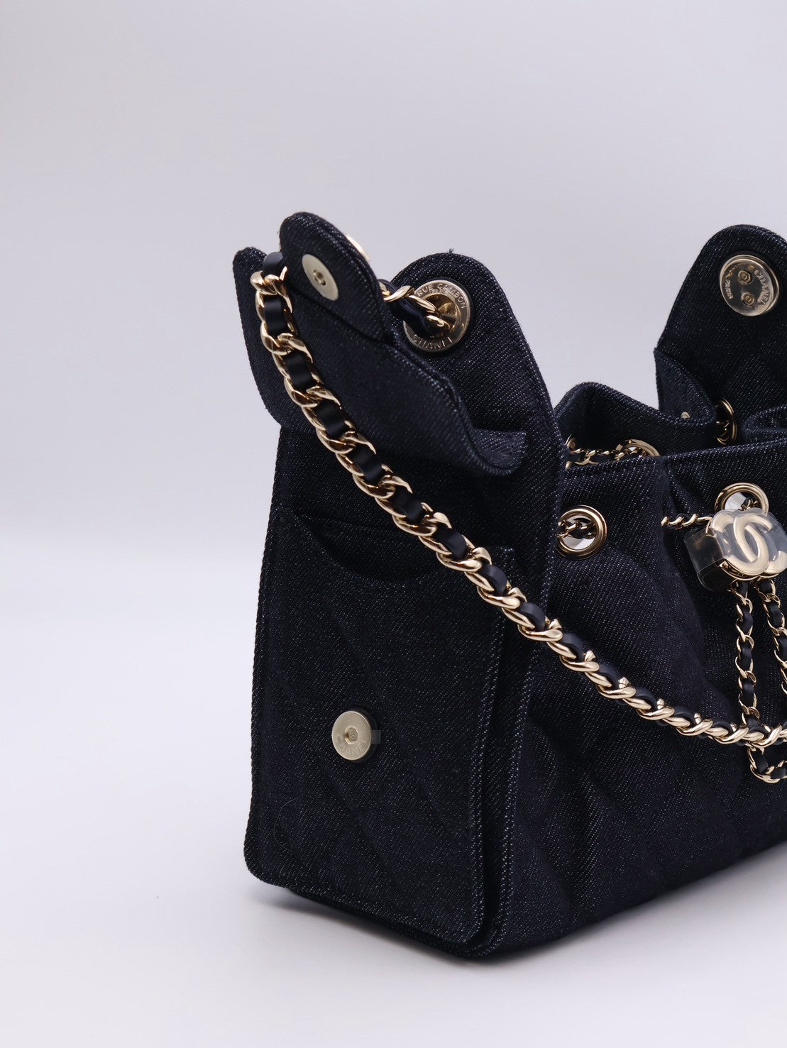 CHANEL 25 Mini Hobo Bag - 單寧深藍