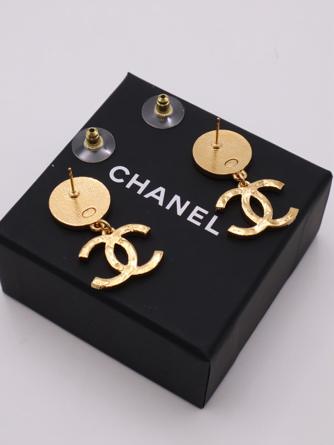 CHANEL 24C熔岩雙C吊墜耳環