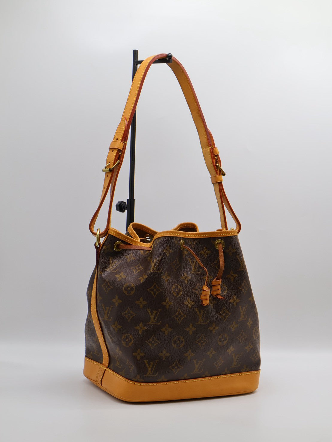 LOUIS VUITTON Noe BB老花水桶包