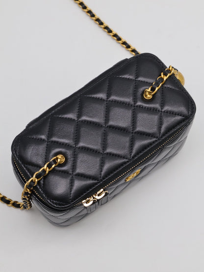 CHANEL 金球羊皮長盒子 - 黑金