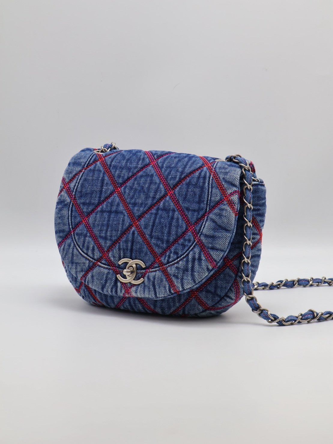 CHANEL 菱格紋牛仔馬鞍包