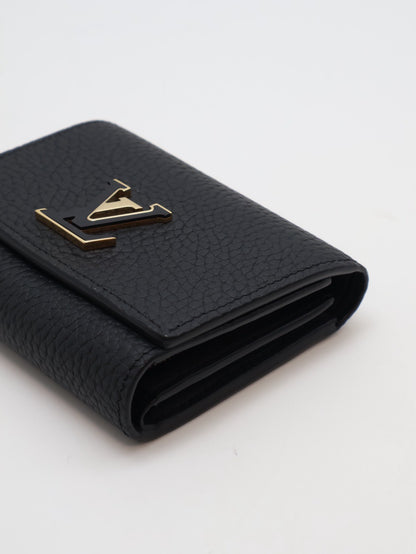 LOUIS VUITTON Capucines Tiny雙折短夾 - 黑金