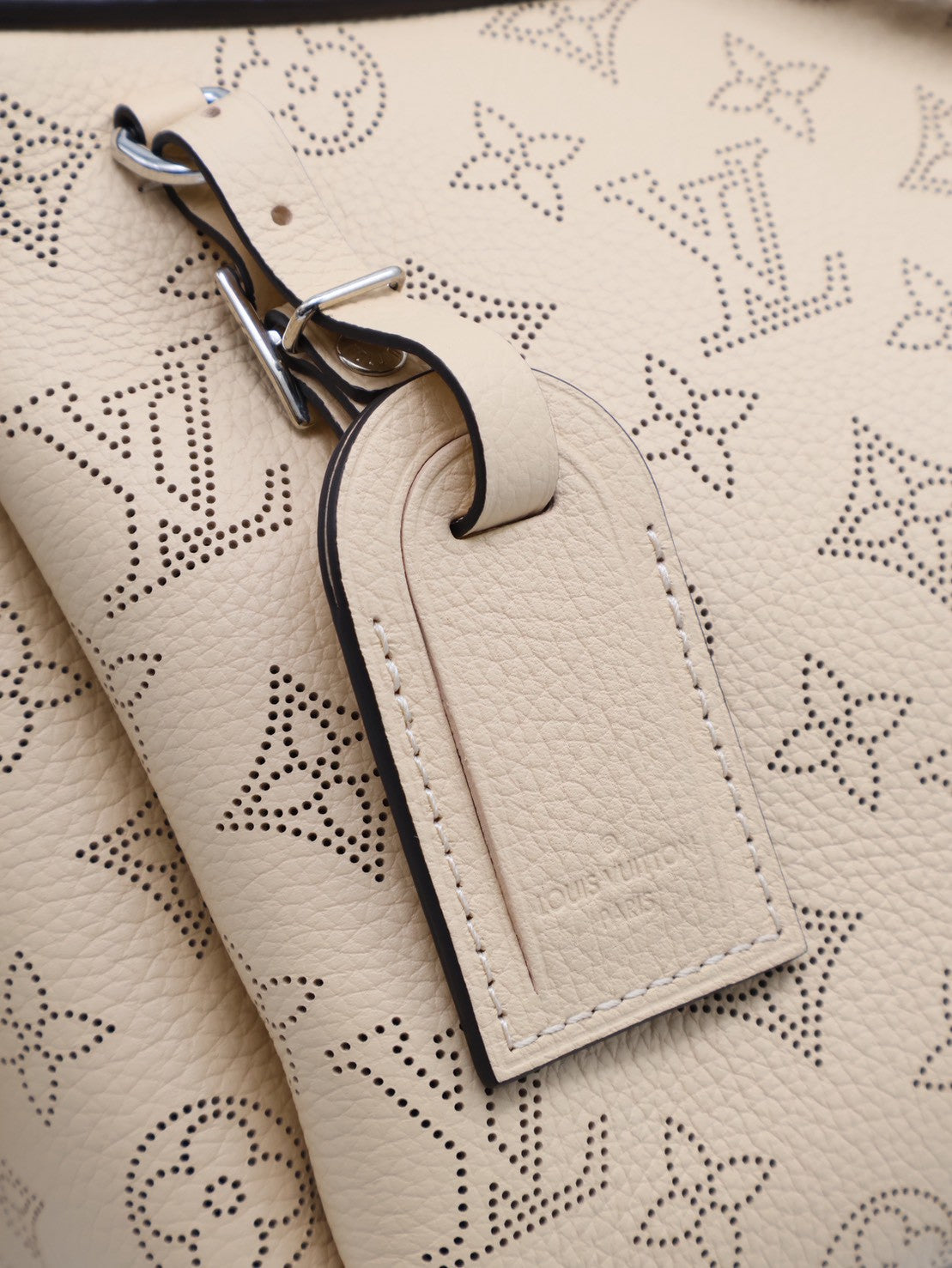 LOUIS VUITTON Hand It All - PM奶油白