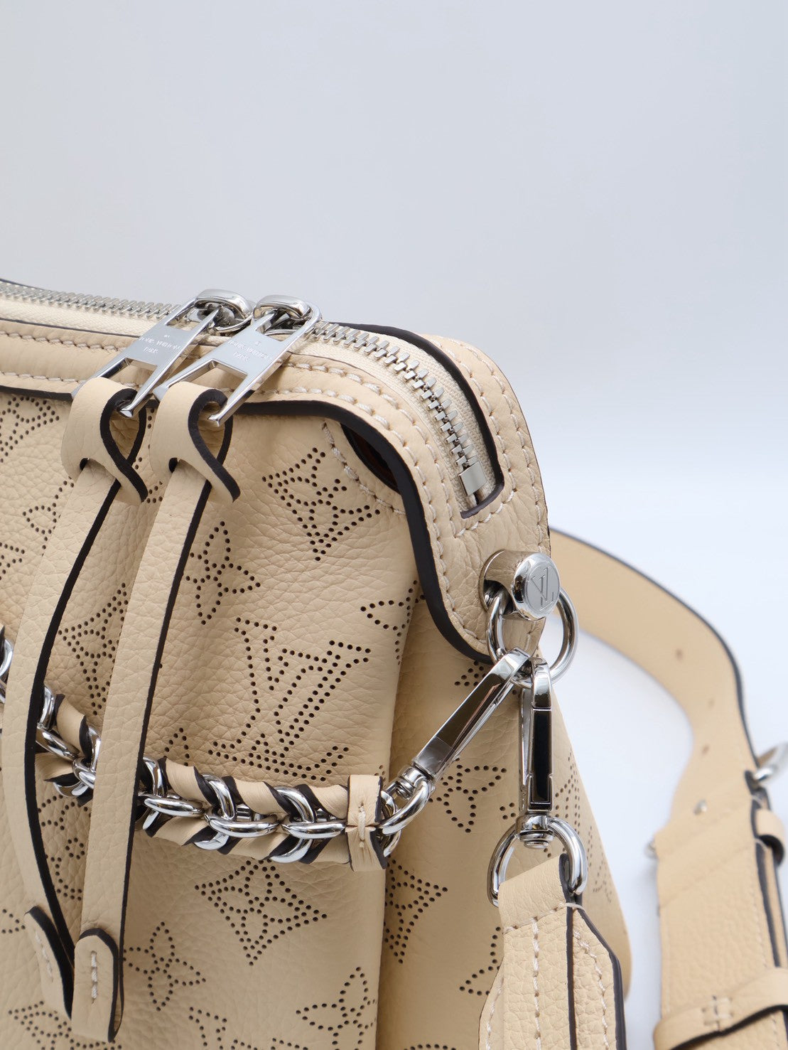 LOUIS VUITTON Hand It All - PM奶油白