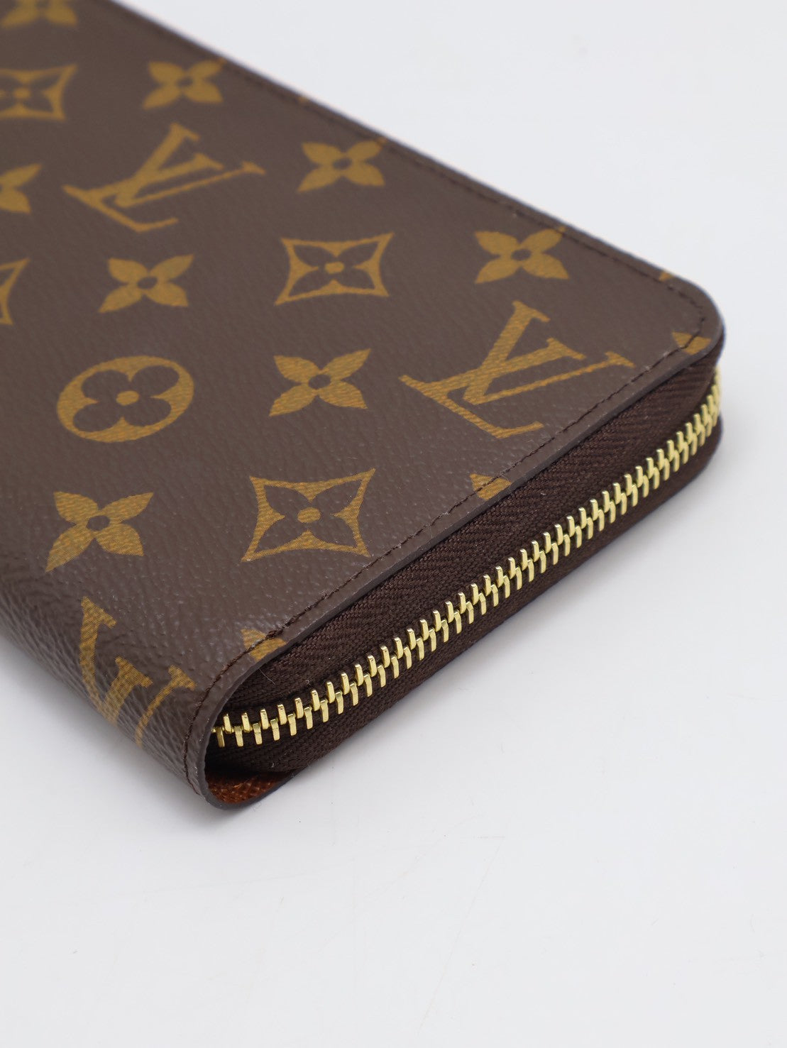 LOUIS VUITTON 經典老花拉鍊長夾 - 棕
