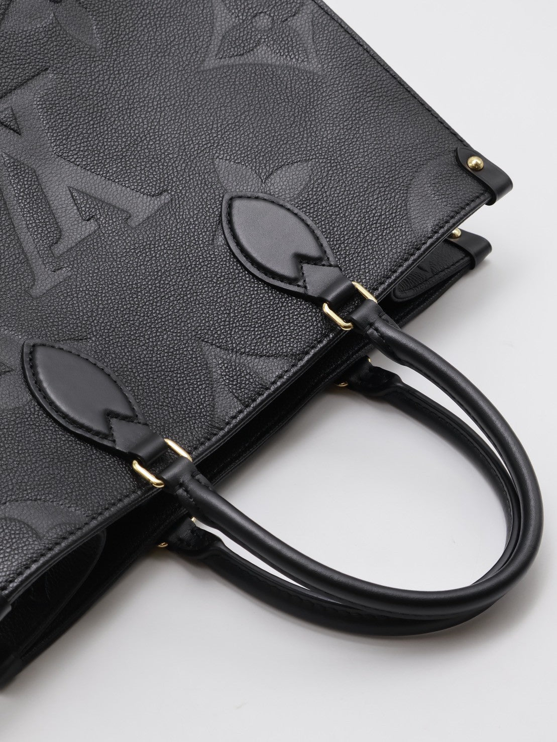 LOUIS VUITTON On The Go - MM黑