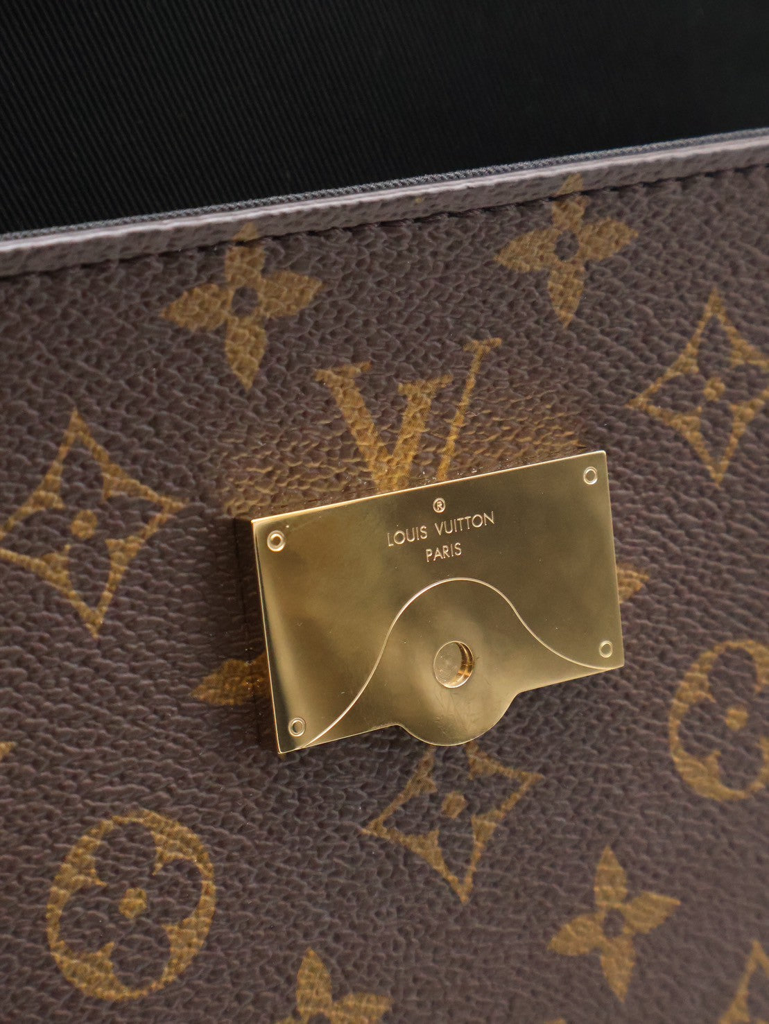LOUIS VUITTON Cluny BB