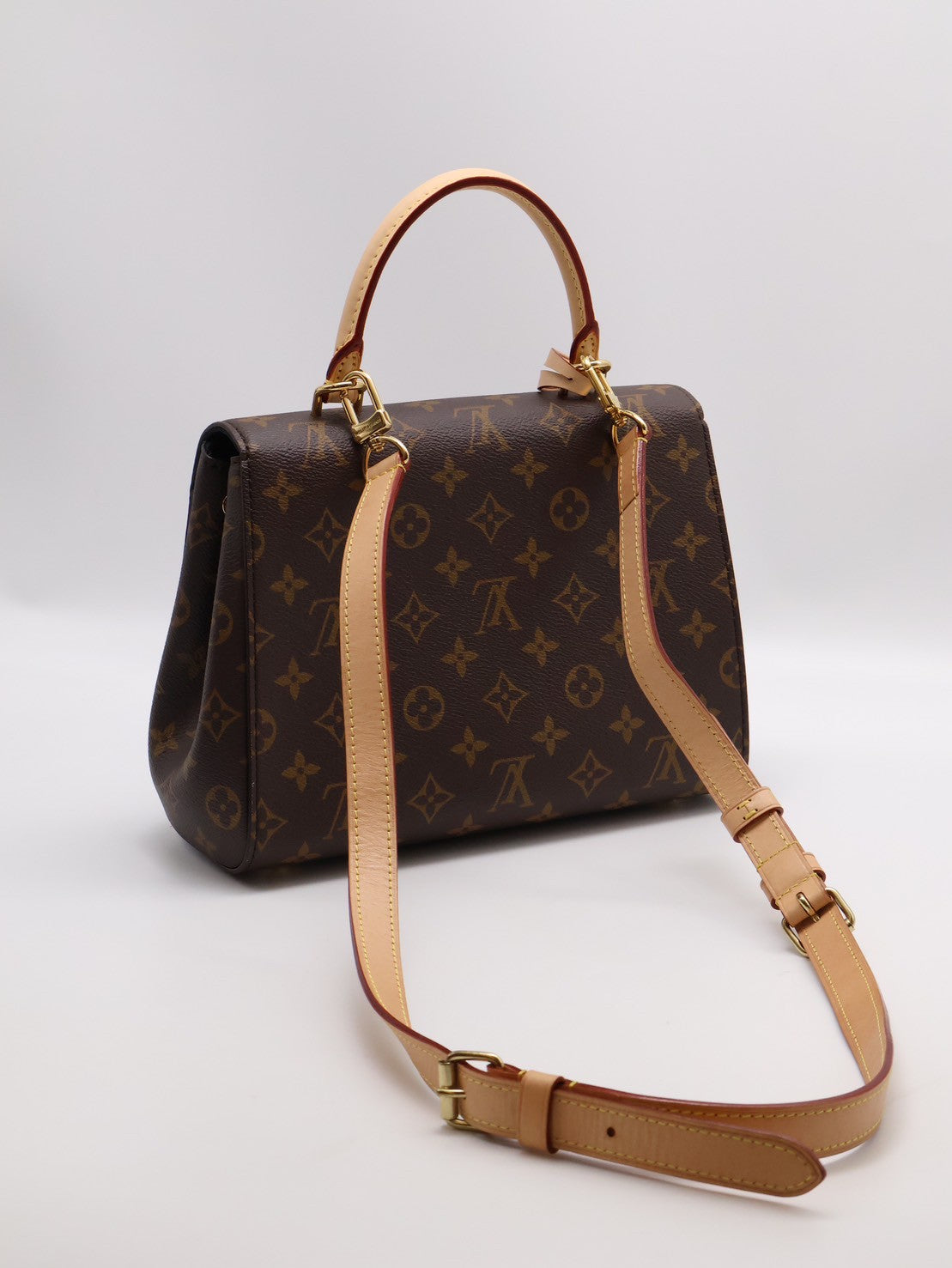 LOUIS VUITTON Cluny BB