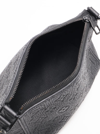 LOUIS VUITTON Triangle 壓紋牛皮郵差包 - 黑