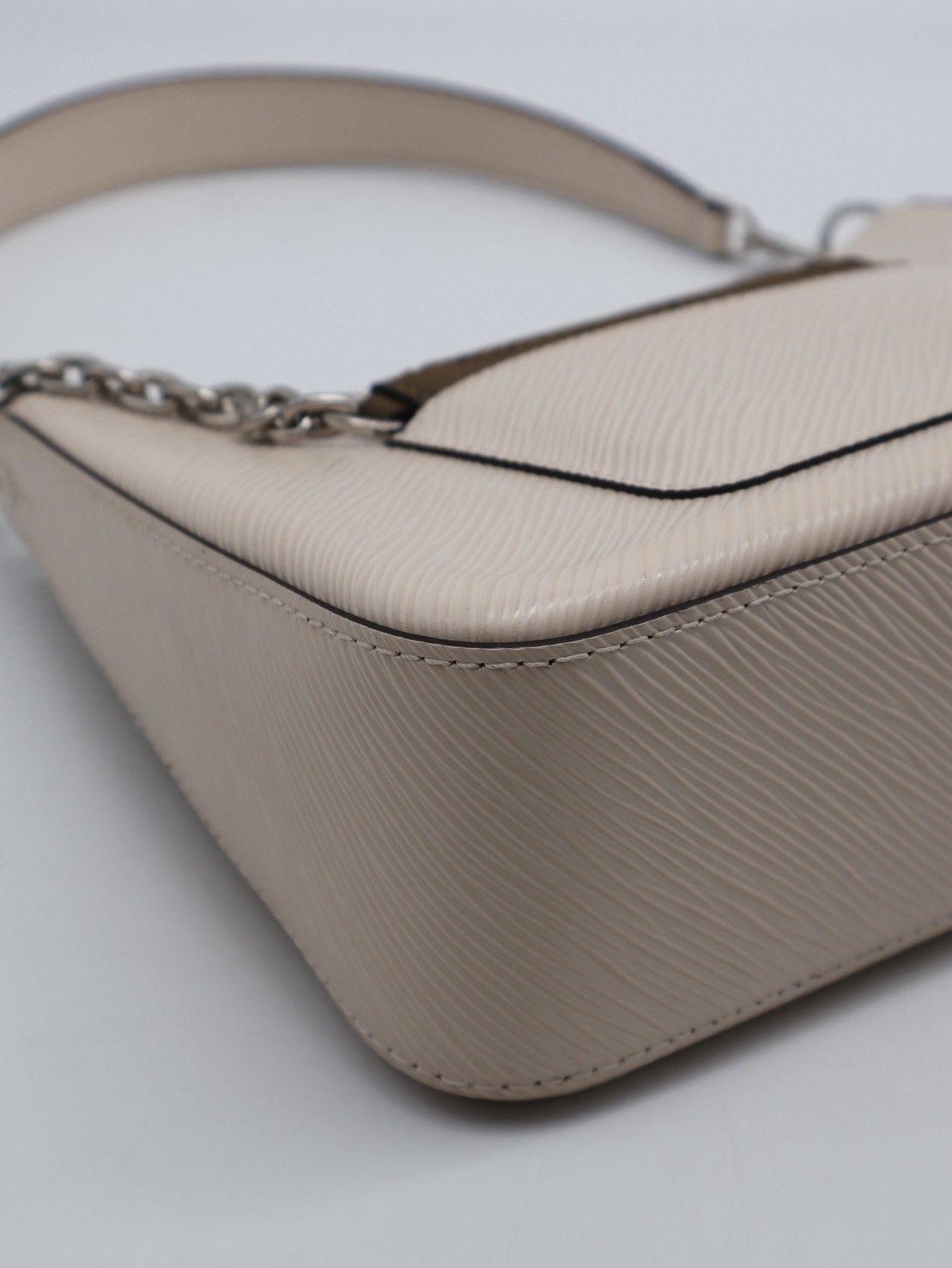 LOUIS VUITTON Marelle腋下包 - 米