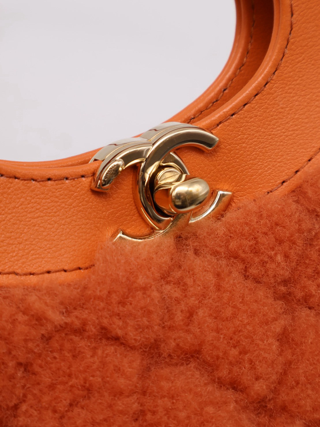 CHANEL 23A 31 Mini Bag - 橘
