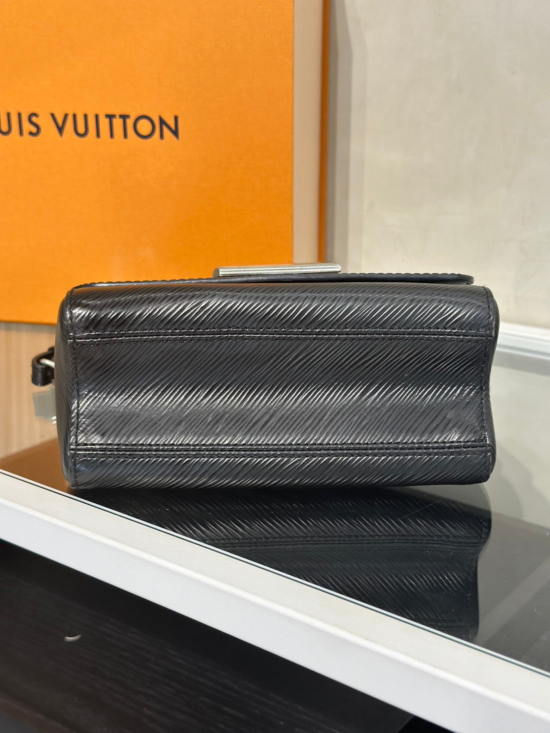 LOUIS VUITTON Twist - PM黑銀