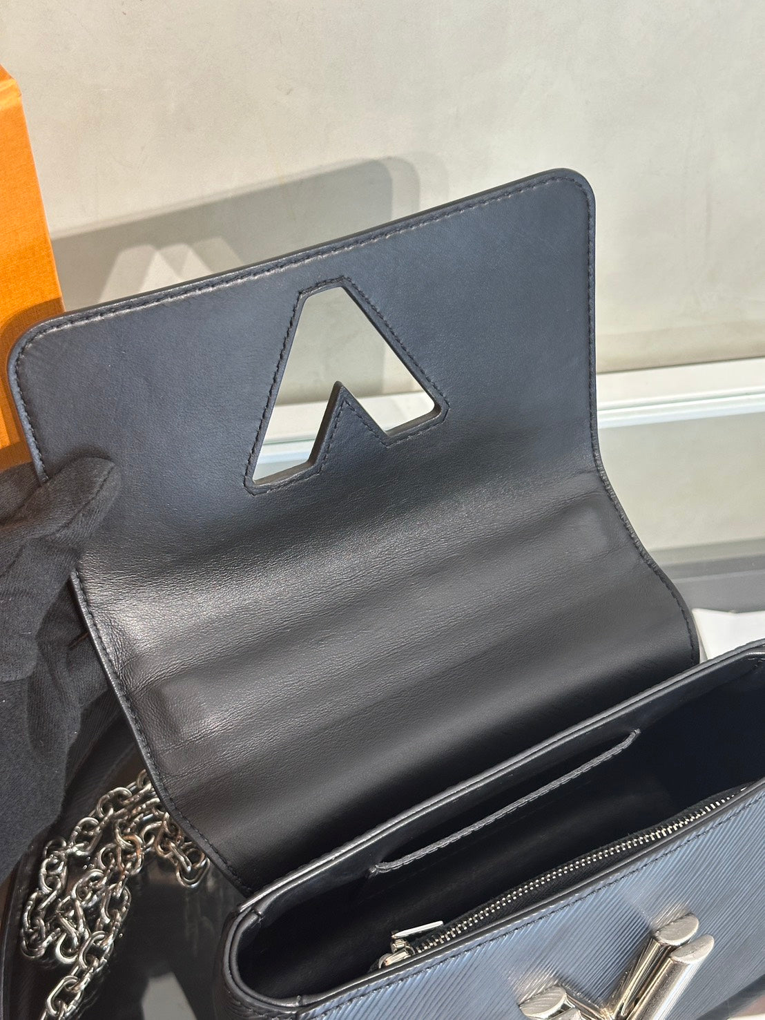 LOUIS VUITTON Twist - PM黑銀