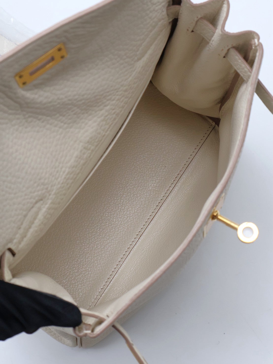 HERMES Kelly Ado PM- Craie 10 奶昔白金