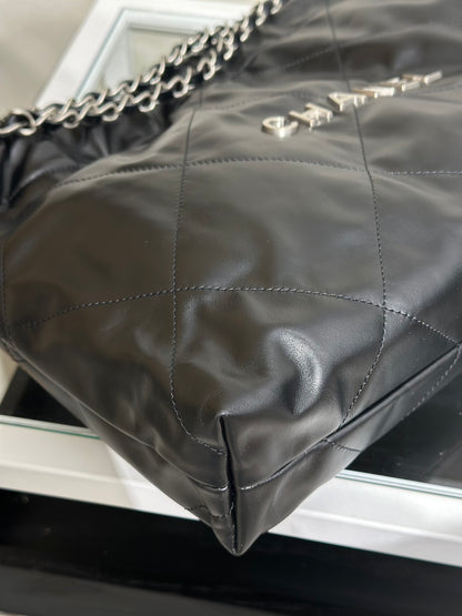 CHANEL 22 Bag - 橫版黑銀