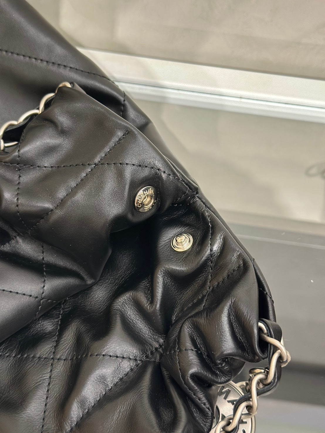 CHANEL 22 Bag - 橫版黑銀