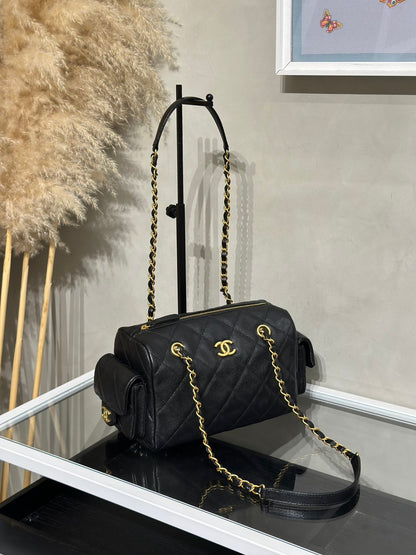 CHANEL 25K雙口袋保齡球包 - 黑金
