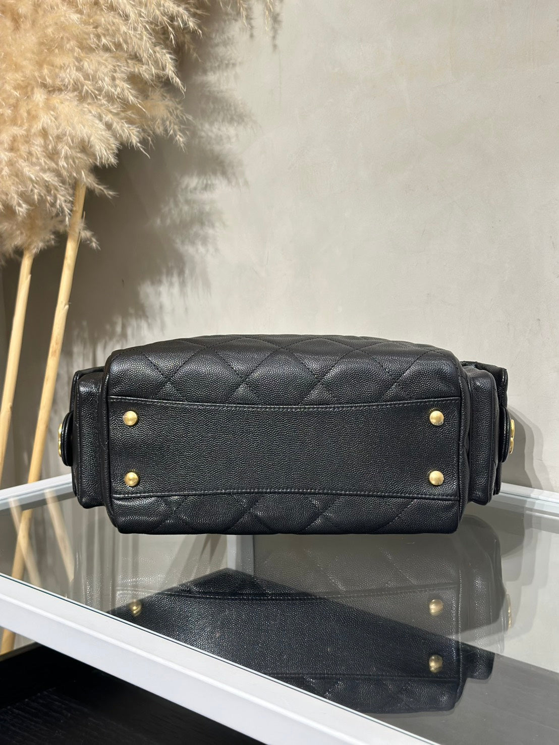 CHANEL 25K雙口袋保齡球包 - 黑金