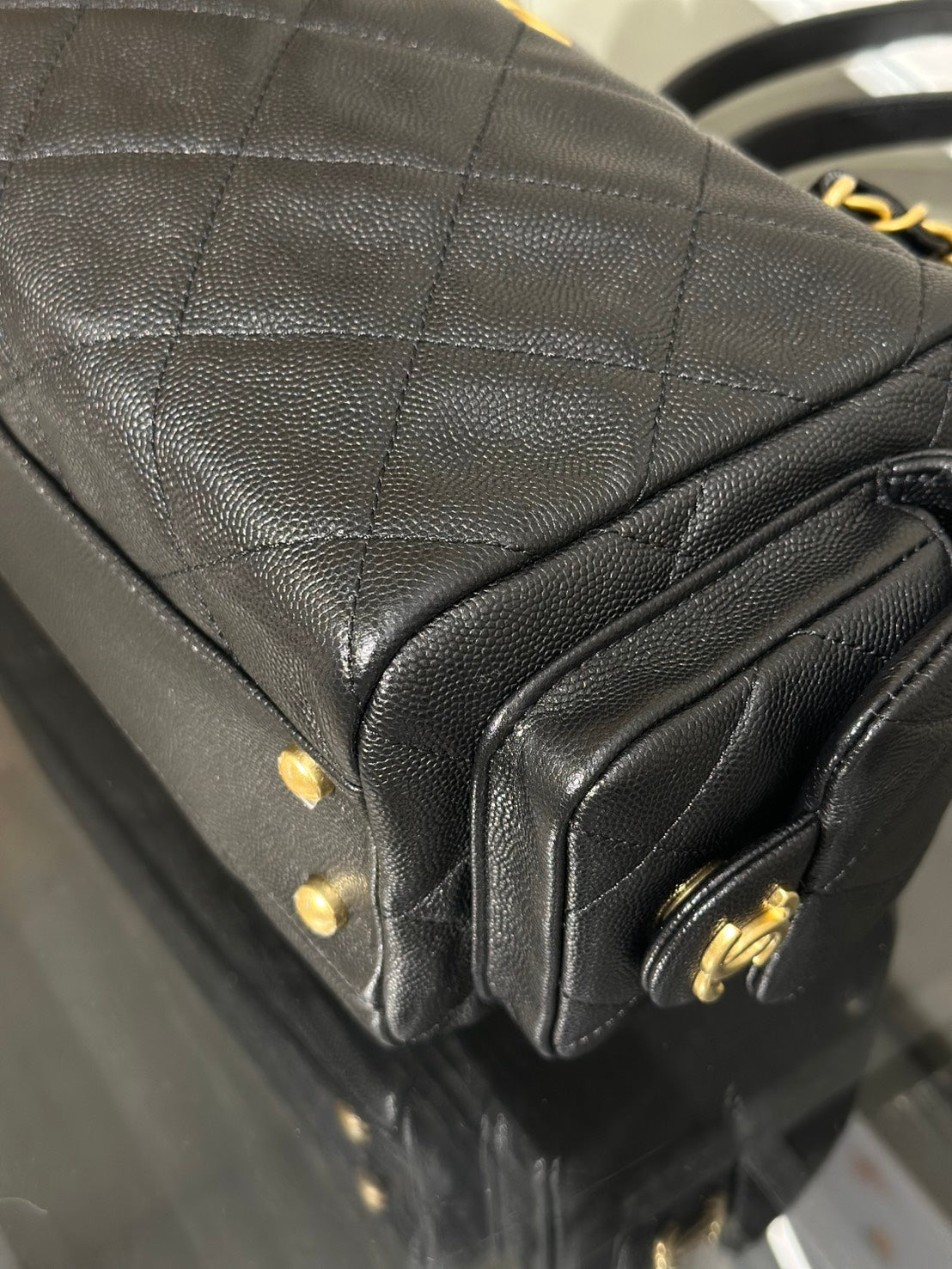 CHANEL 25K雙口袋保齡球包 - 黑金