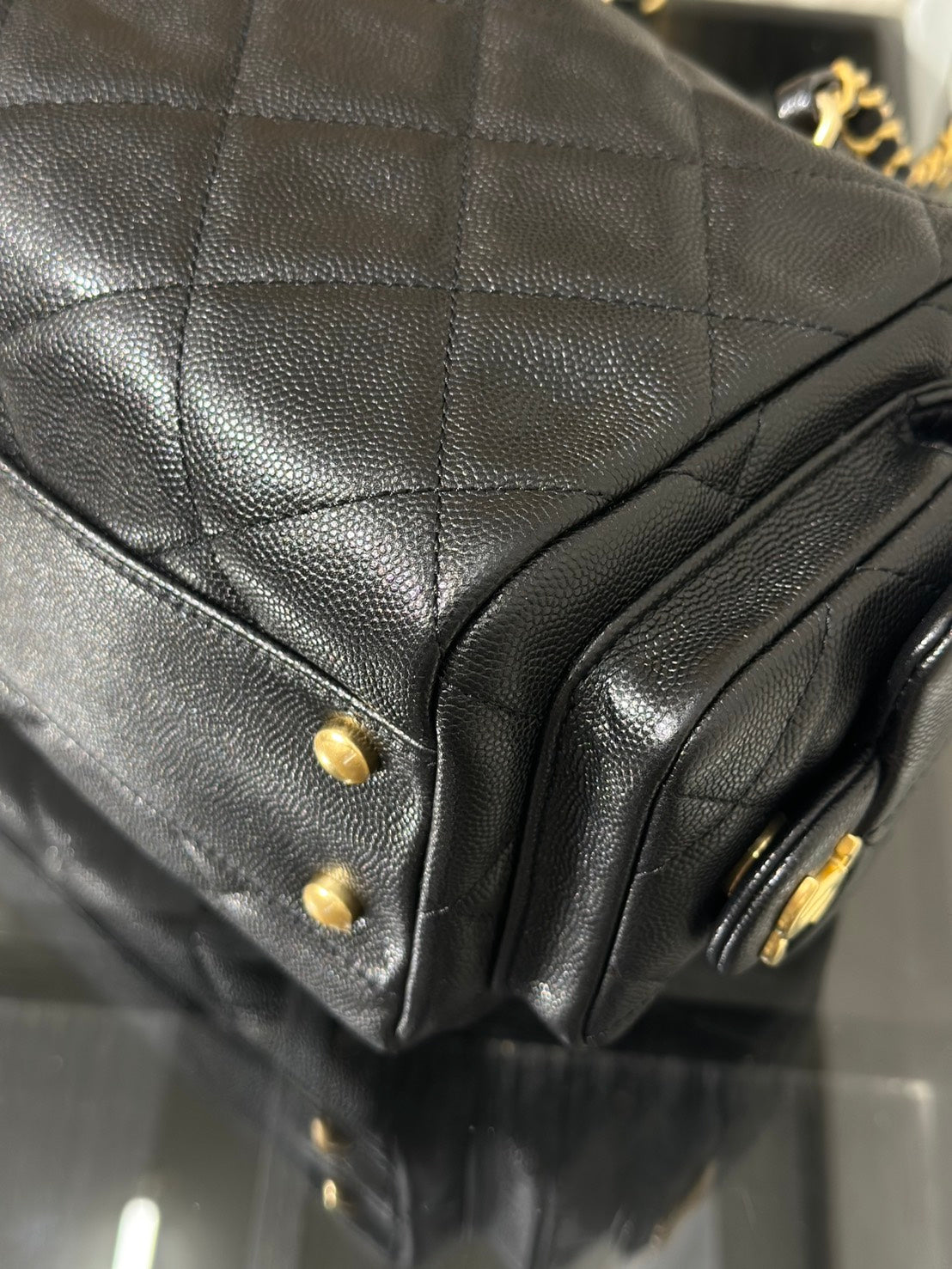 CHANEL 25K雙口袋保齡球包 - 黑金