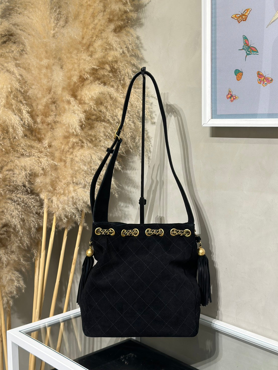 CHANEL 25A麂皮流蘇水桶包 - 黑金