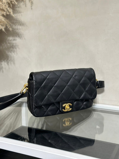 CHANEL 25C小羊皮口蓋斜背包 - 黑金
