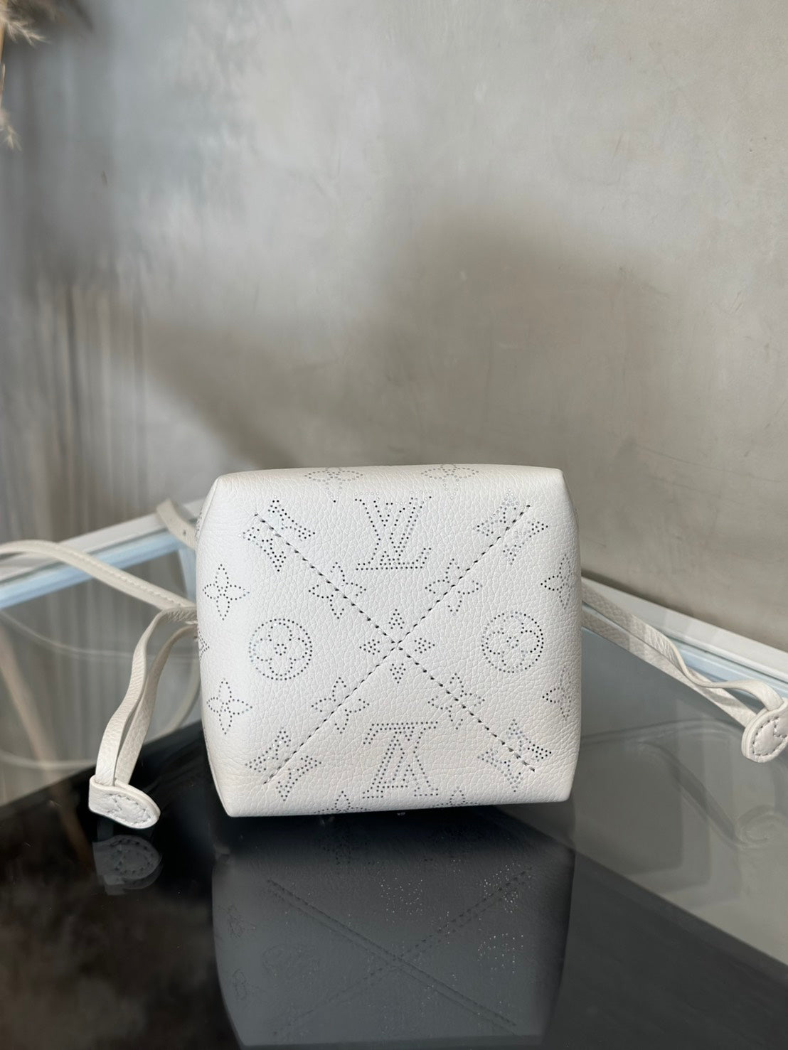 LOUIS VUITTON Mahina Pico Bella水桶包 - 白