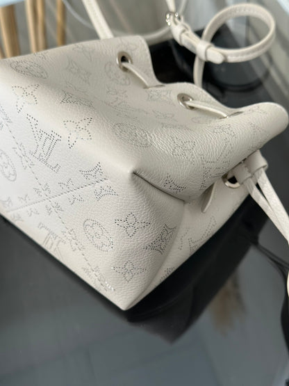 LOUIS VUITTON Mahina Pico Bella水桶包 - 白