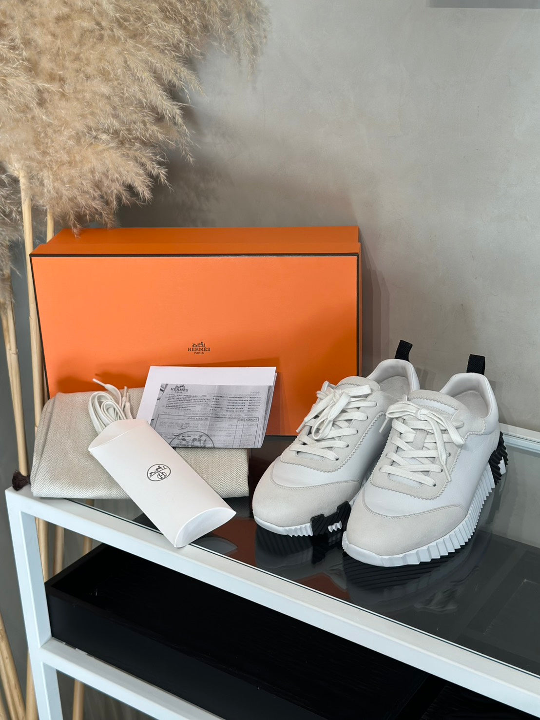 HERMES Bouncing小牛皮休閒鞋 - 白拚黑H 39.5